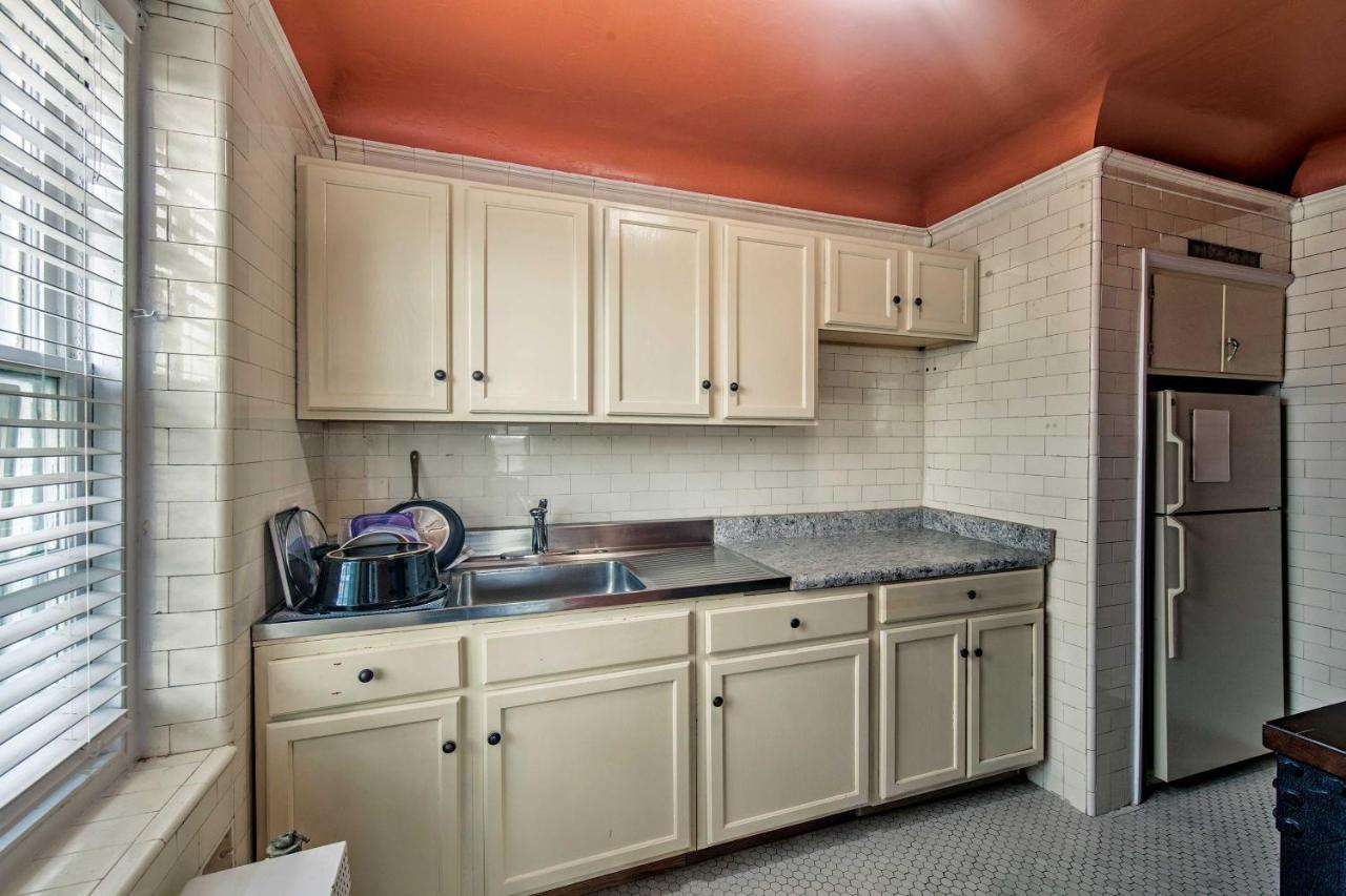 Reading Apt, Walk To Shops, Dining And City Park! المظهر الخارجي الصورة